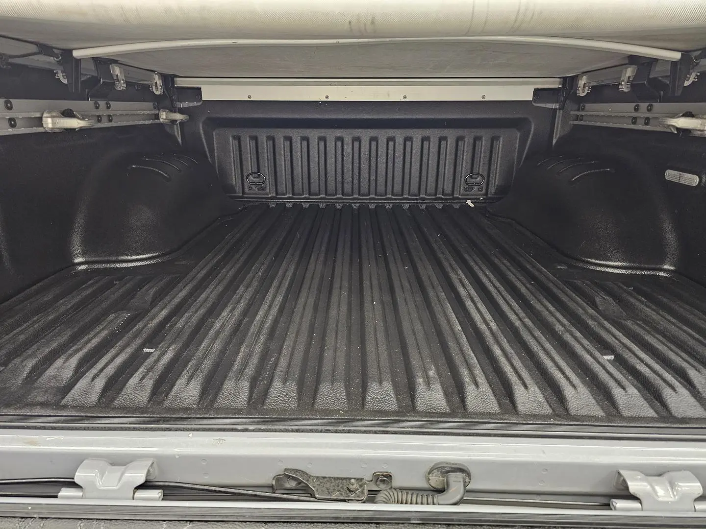 2021 Nissan Navara Gallery Image 17