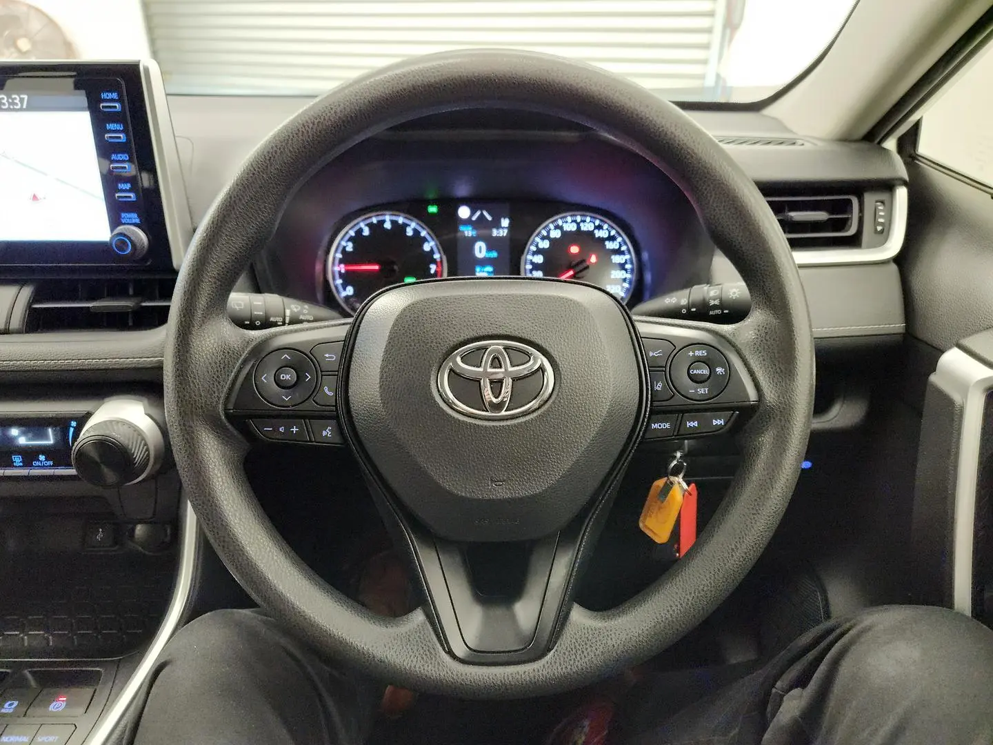 2020 Toyota RAV4 Gallery Image 26