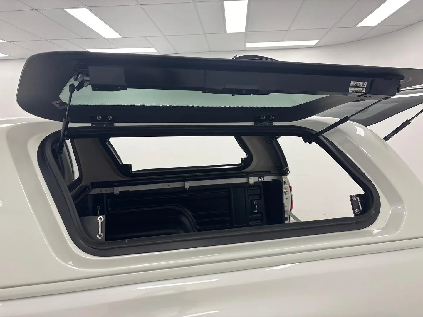 2021 Toyota Hilux Gallery Image 20