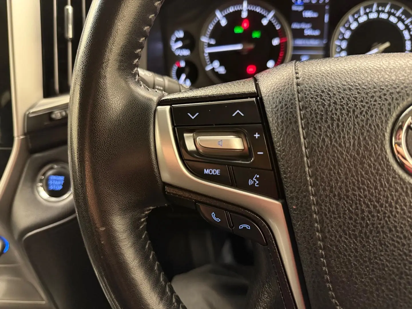 2019 Toyota Landcruiser Gallery Image 28