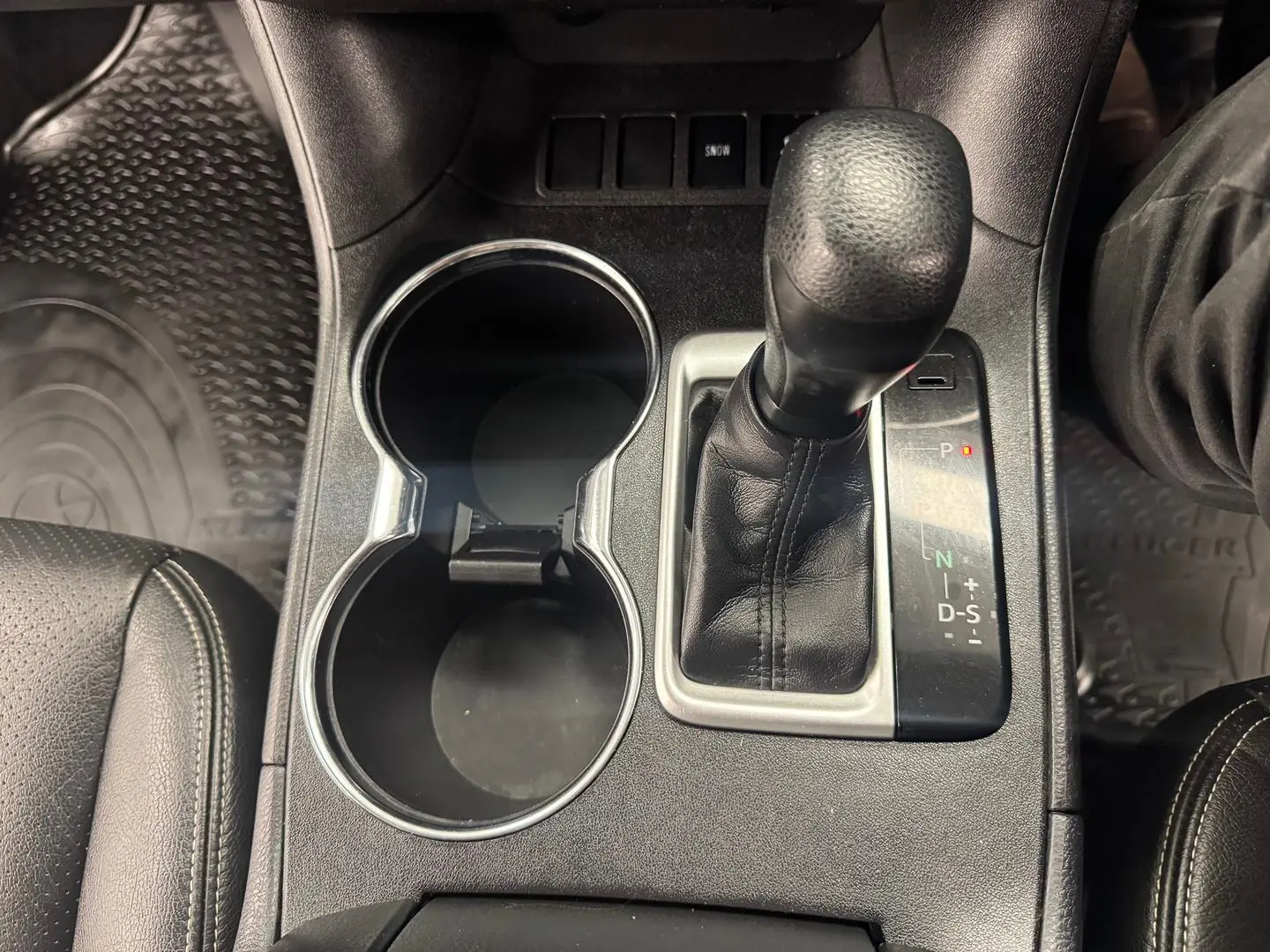 2015 Toyota Kluger Gallery Image 22