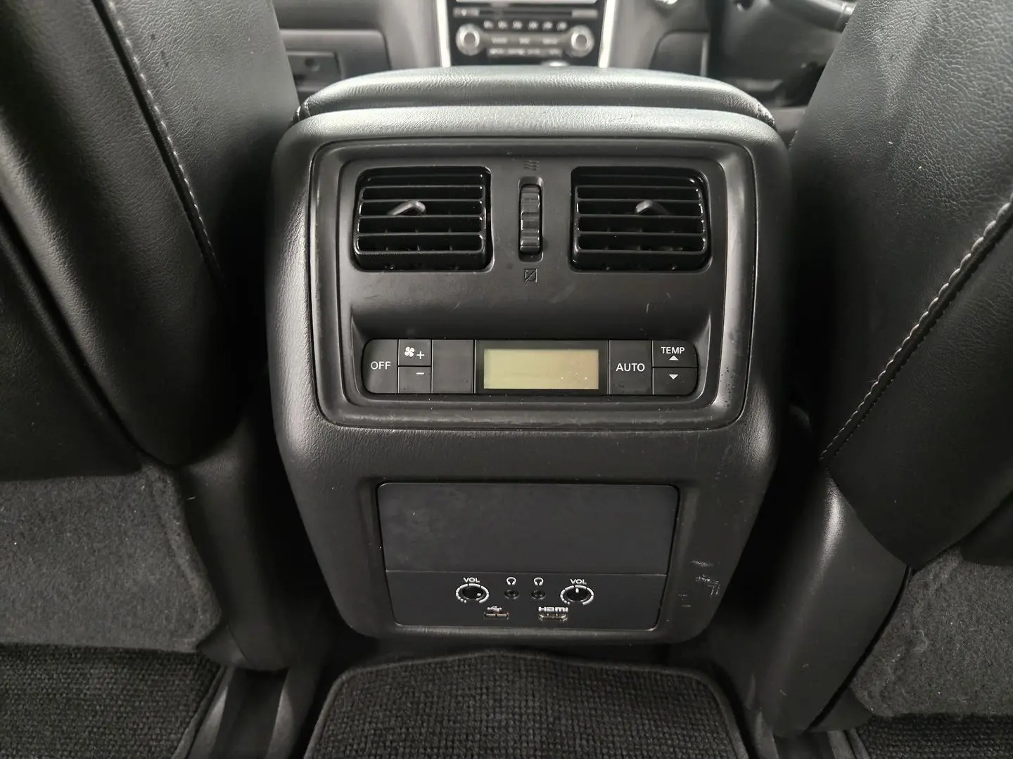 2017 Nissan Pathfinder Gallery Image 28