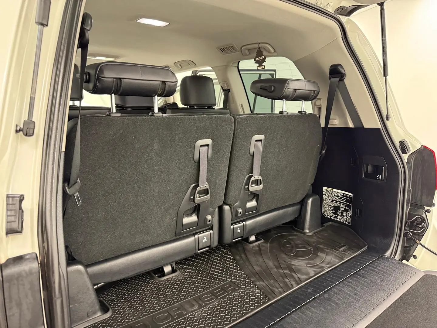 2019 Toyota Landcruiser Gallery Image 15