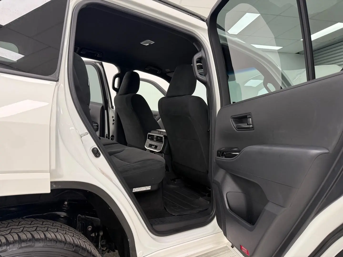 2024 Toyota Landcruiser Gallery Image 18