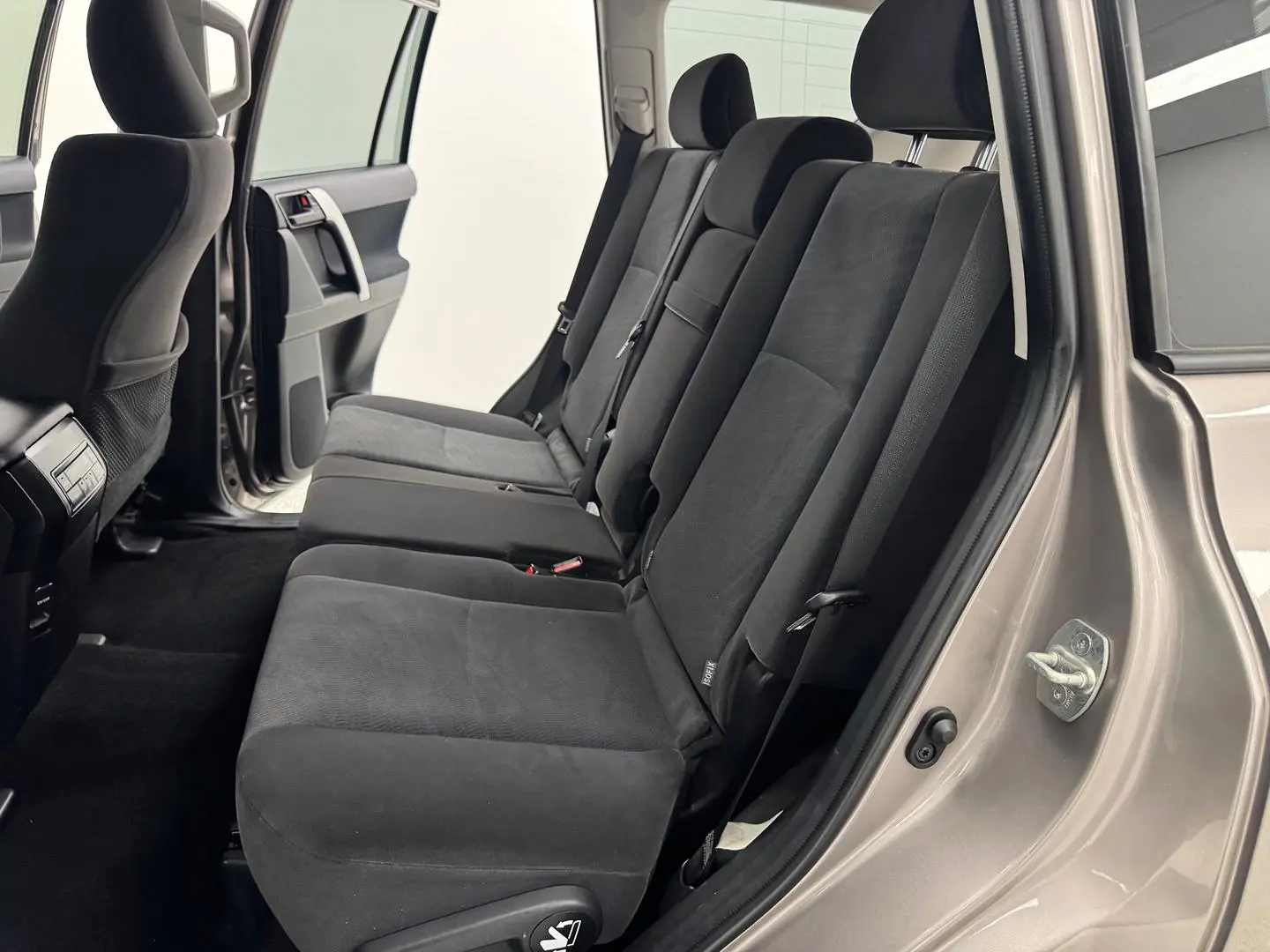 2023 Toyota Landcruiser Prado Gallery Image 31