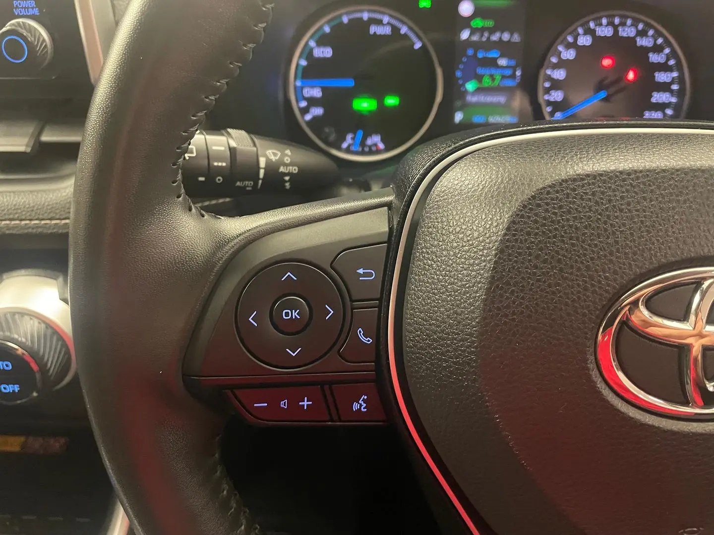 2022 Toyota RAV4 Gallery Image 25