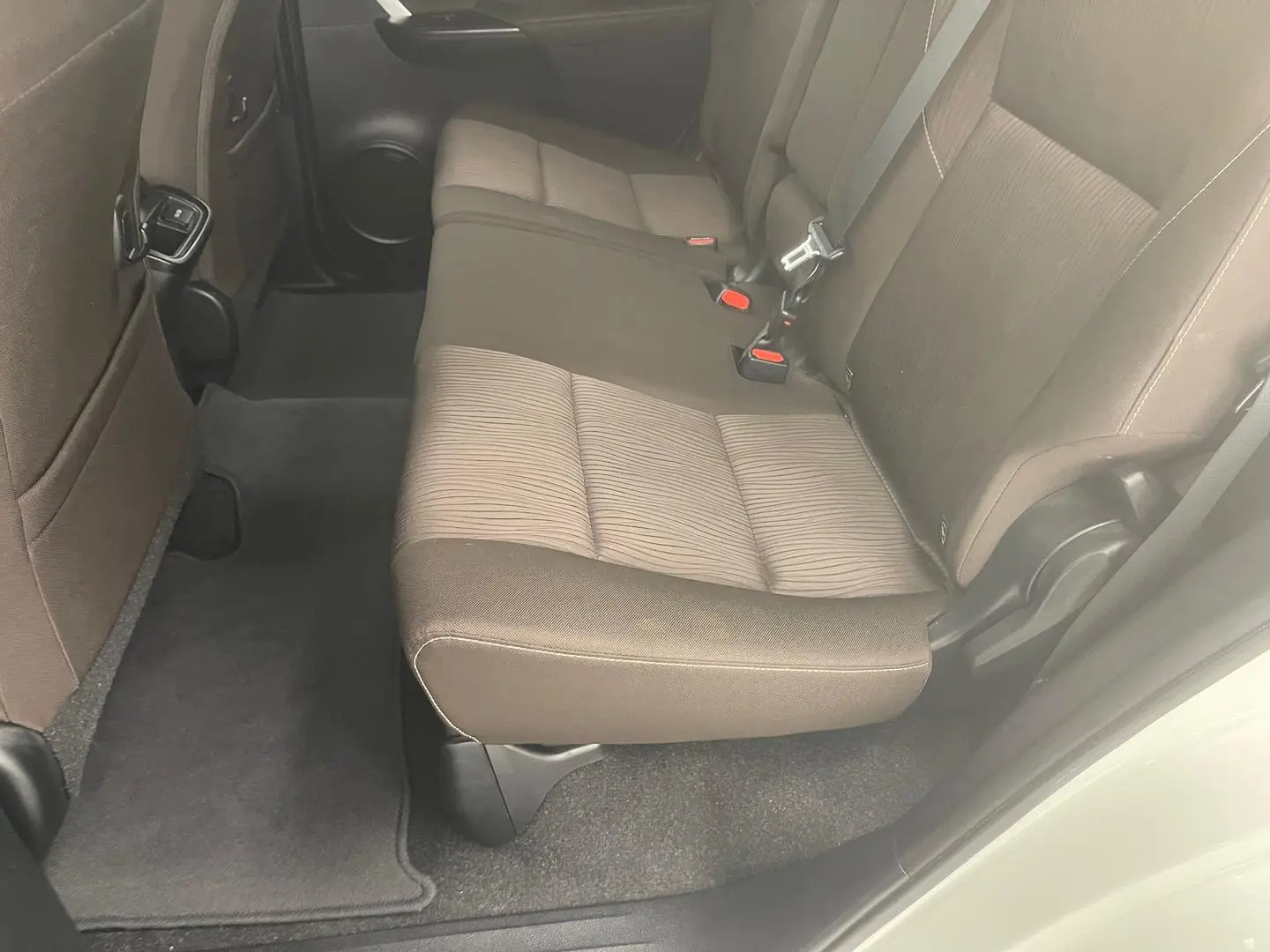 2019 Toyota Fortuner Gallery Image 32