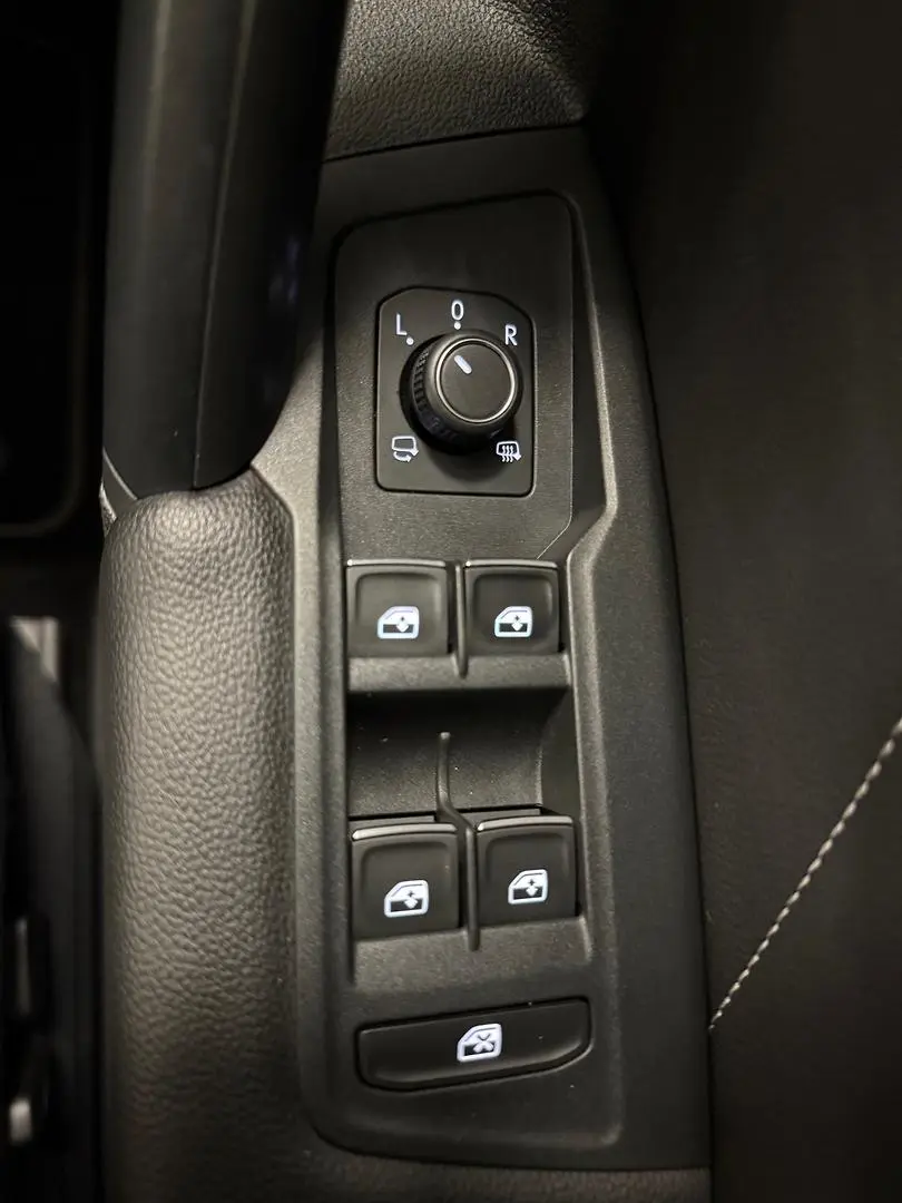 2021 Volkswagen Tiguan Gallery Image 33