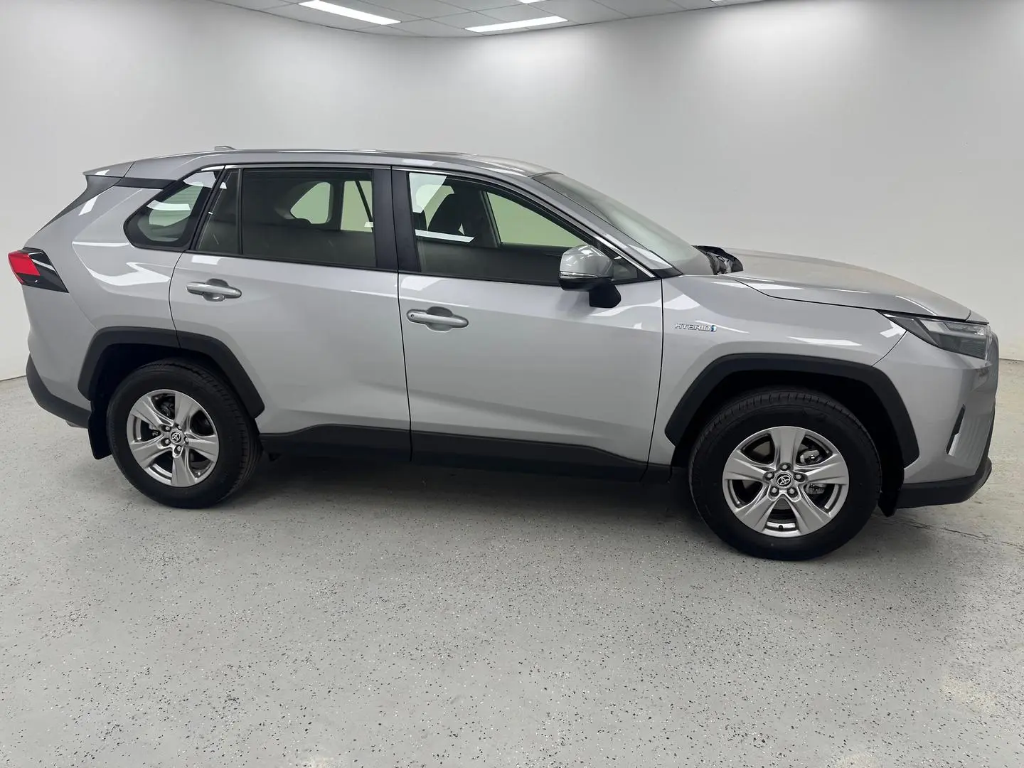 2024 Toyota RAV4 Gallery Image 2