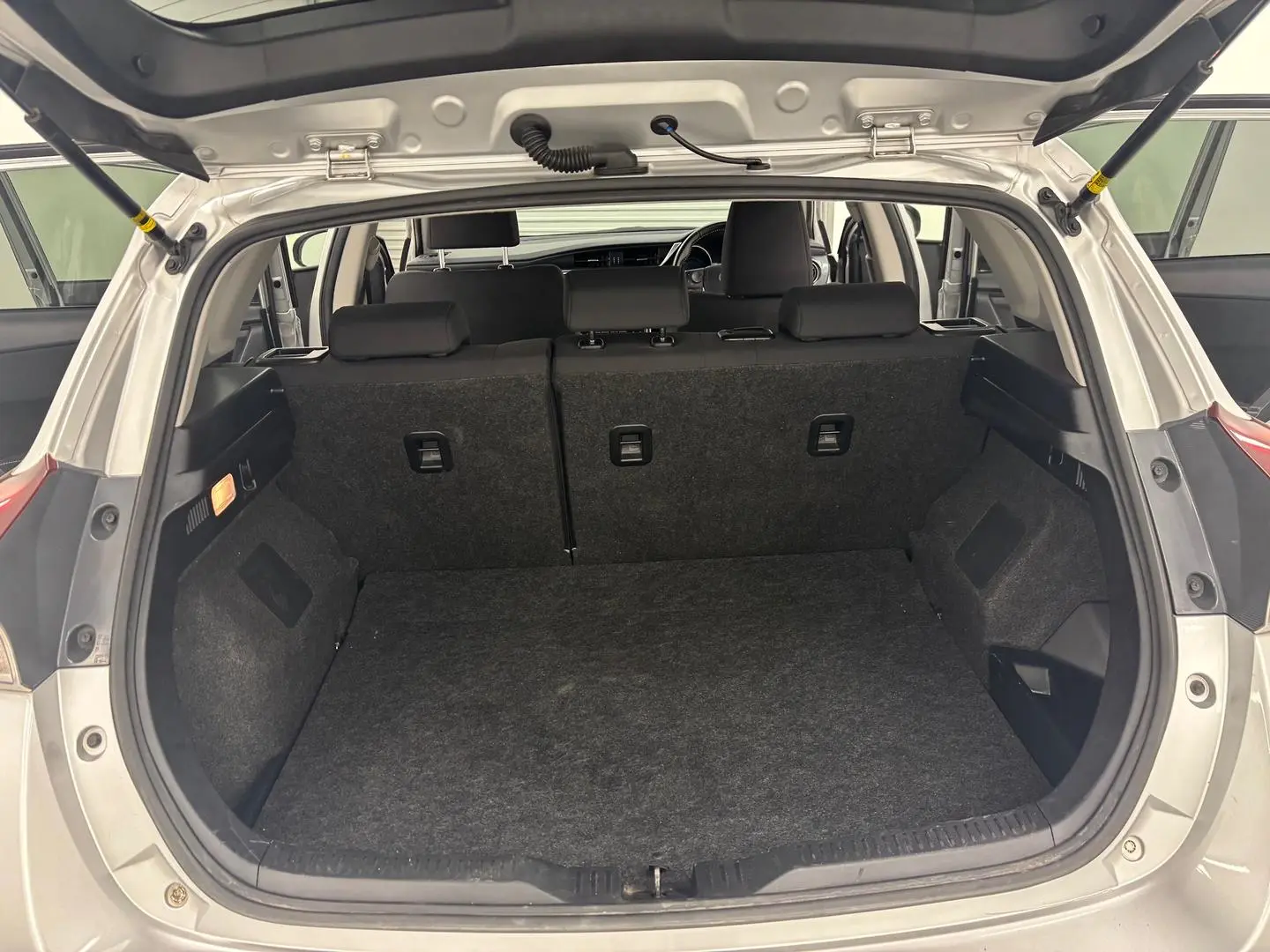 2016 Toyota Corolla Gallery Image 20