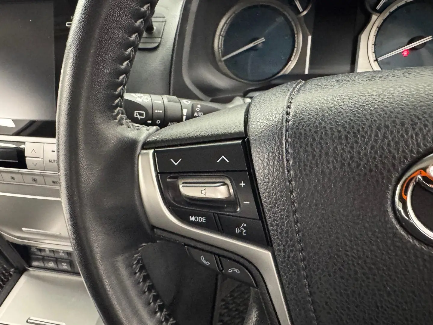 2021 Toyota Landcruiser Prado Gallery Image 15