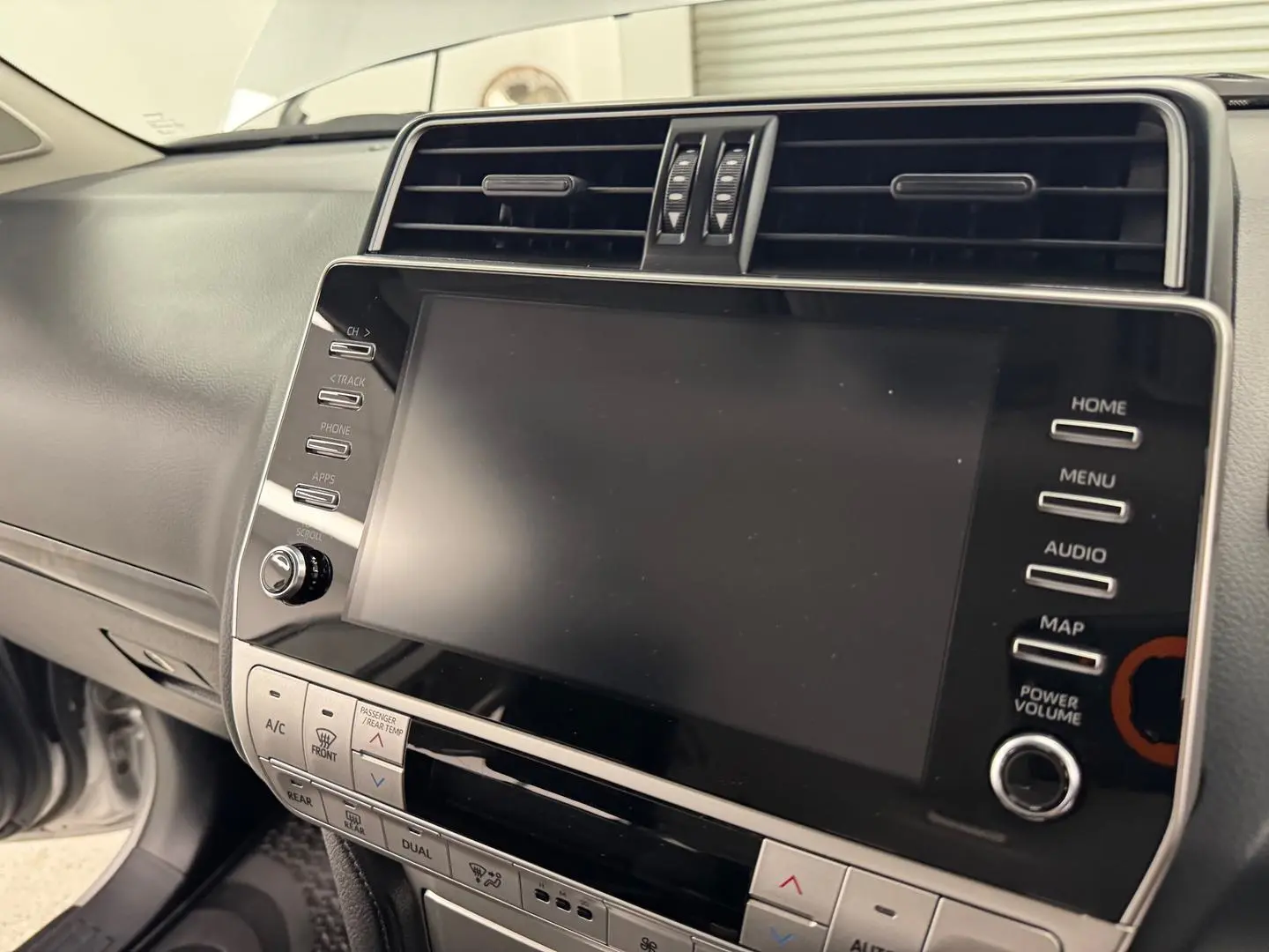2021 Toyota Landcruiser Prado Gallery Image 19