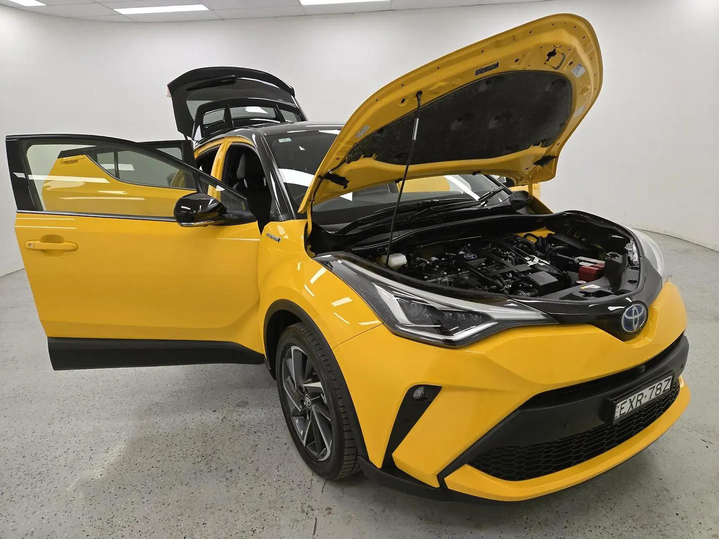 2022 Toyota C-HR Gallery Image 8
