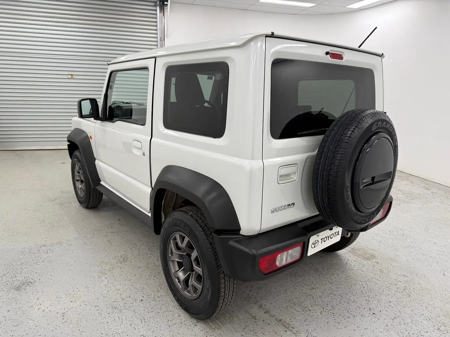 2023 Suzuki Jimny Gallery Image 5