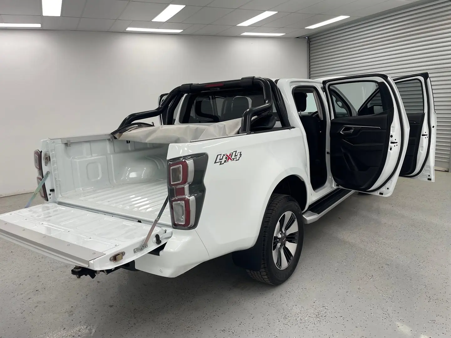 2021 Isuzu D-Max Gallery Image 10