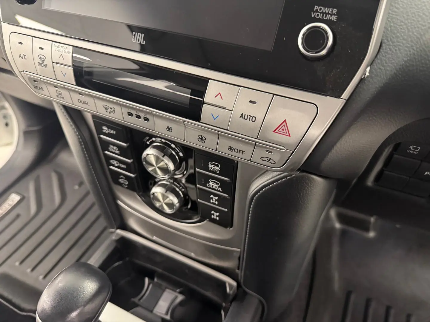 2021 Toyota Landcruiser Prado Gallery Image 19