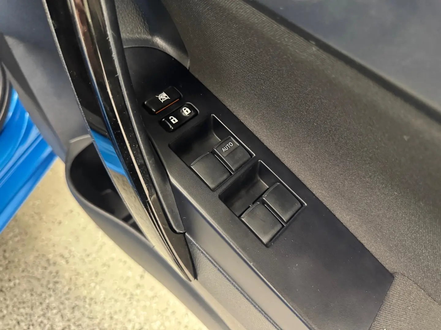 2017 Toyota Corolla Gallery Image 16