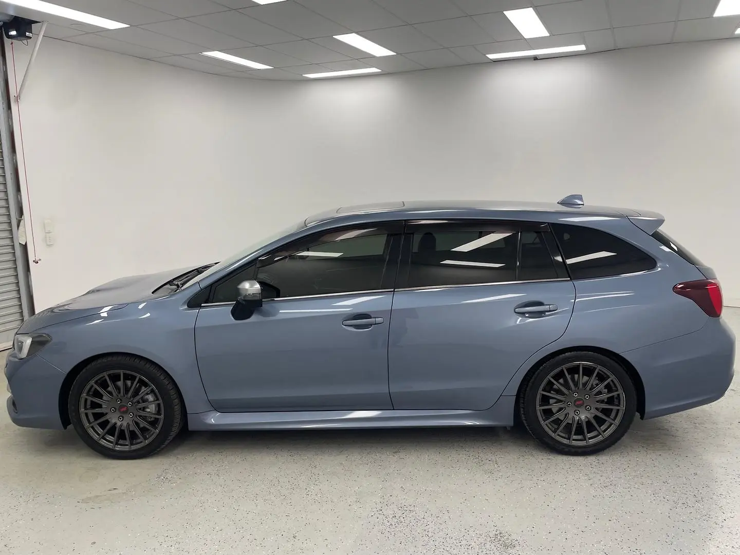 2017 Subaru Levorg Gallery Image 6