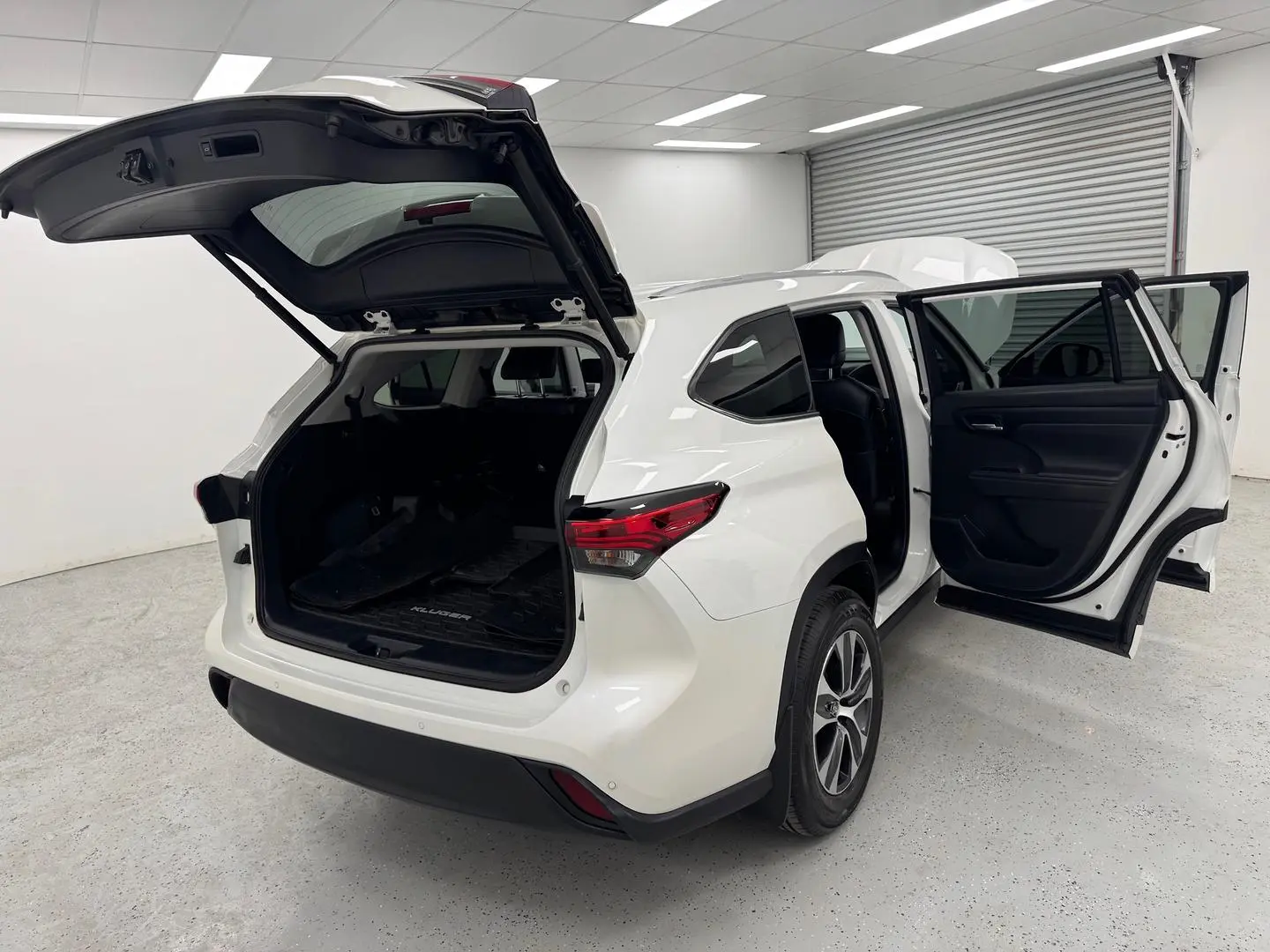 2021 Toyota Kluger Gallery Image 9