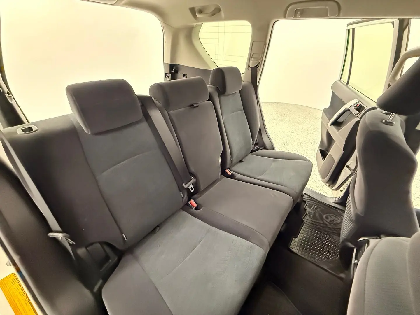 2020 Toyota Landcruiser Prado Gallery Image 18