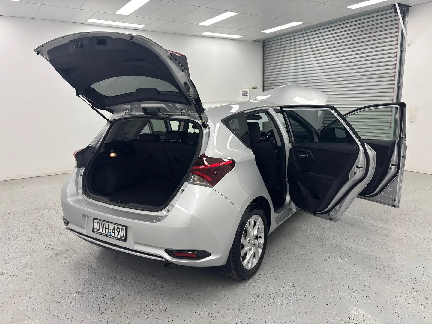 2016 Toyota Corolla Gallery Image 10