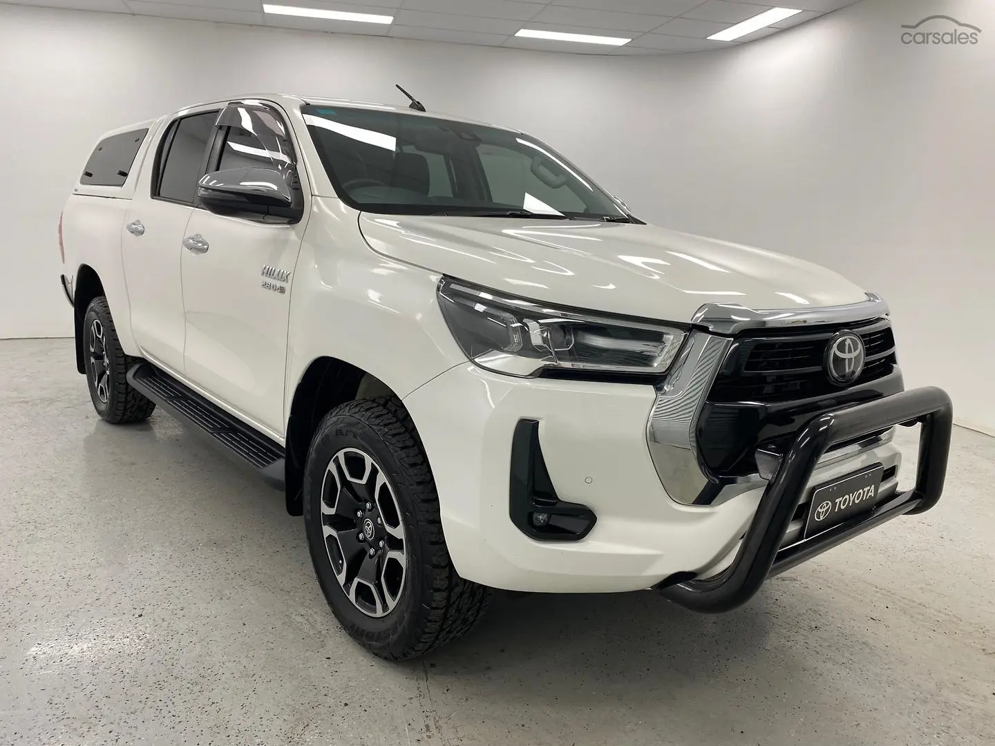 2020 Toyota Hilux Image 1