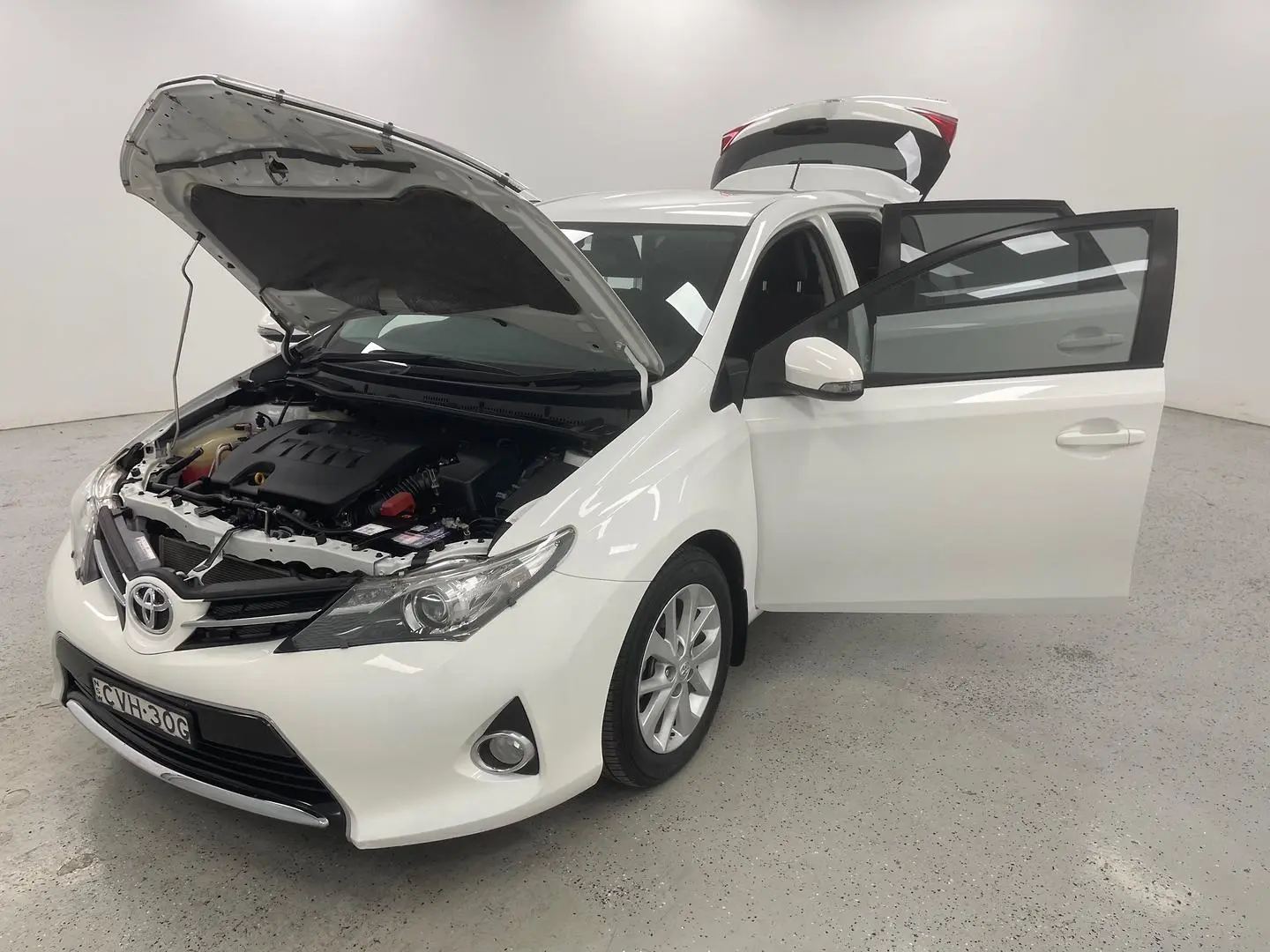 2014 Toyota Corolla Gallery Image 14