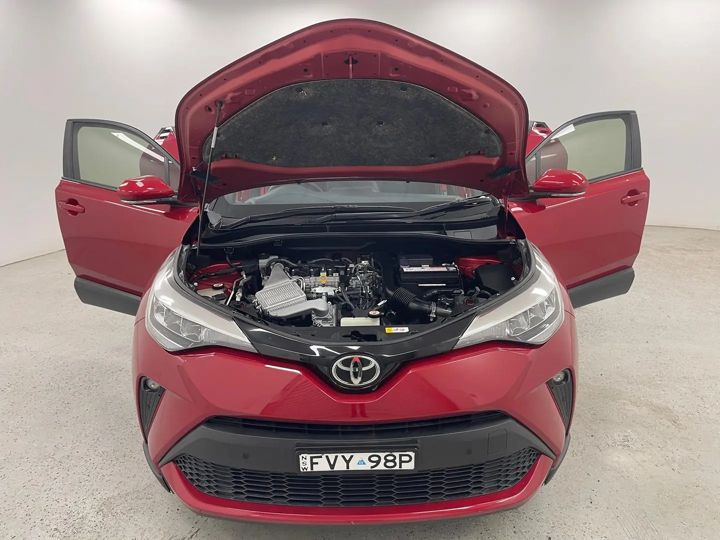 2020 Toyota C-HR Gallery Image 15