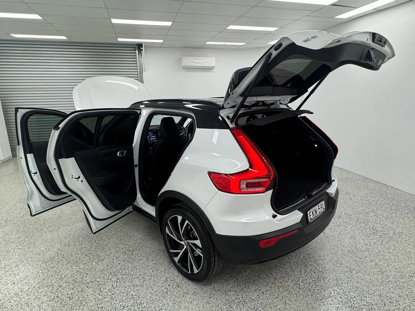 2020 Volvo XC40 Gallery Image 10