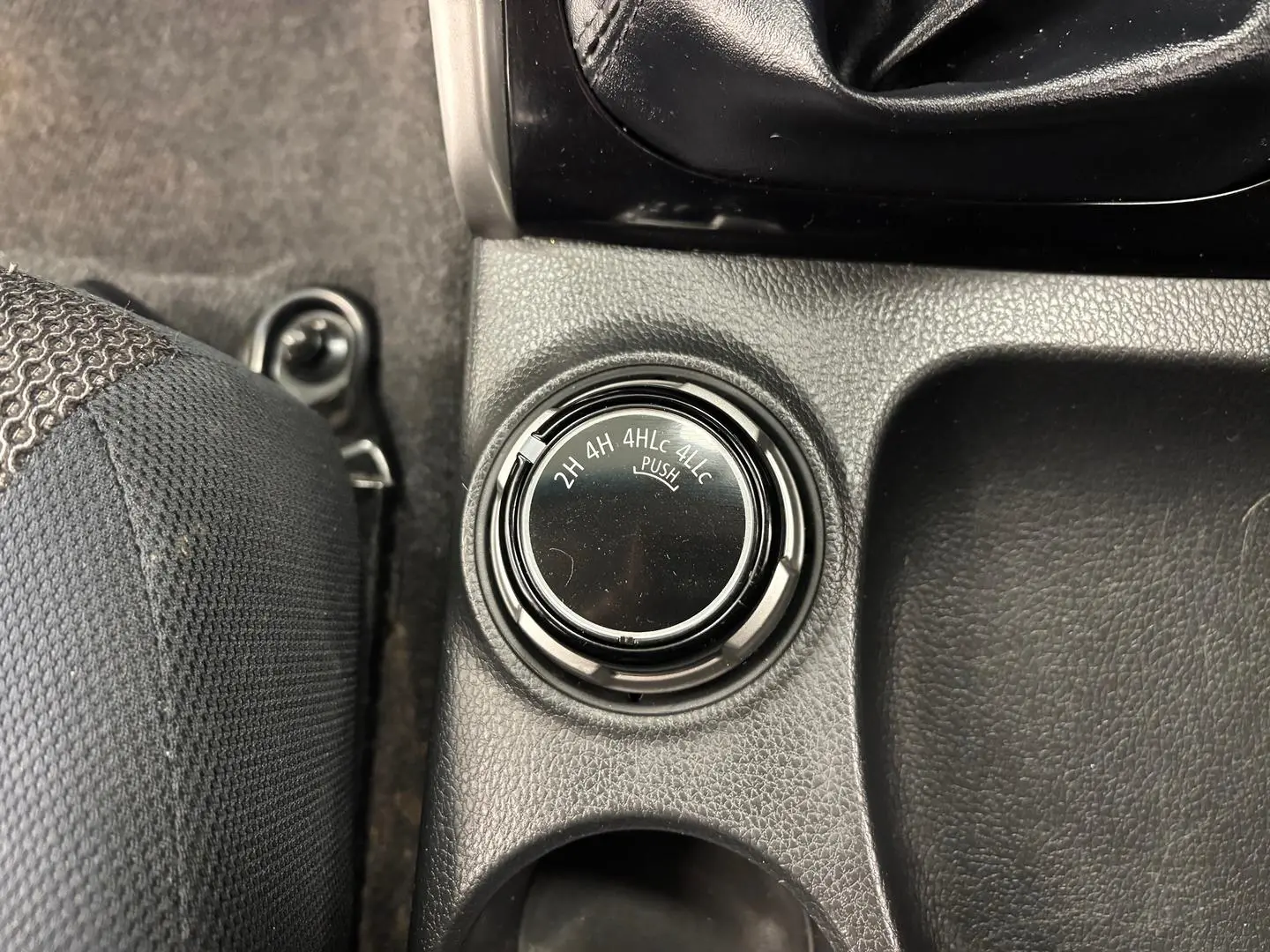 2017 Mitsubishi Triton Gallery Image 31