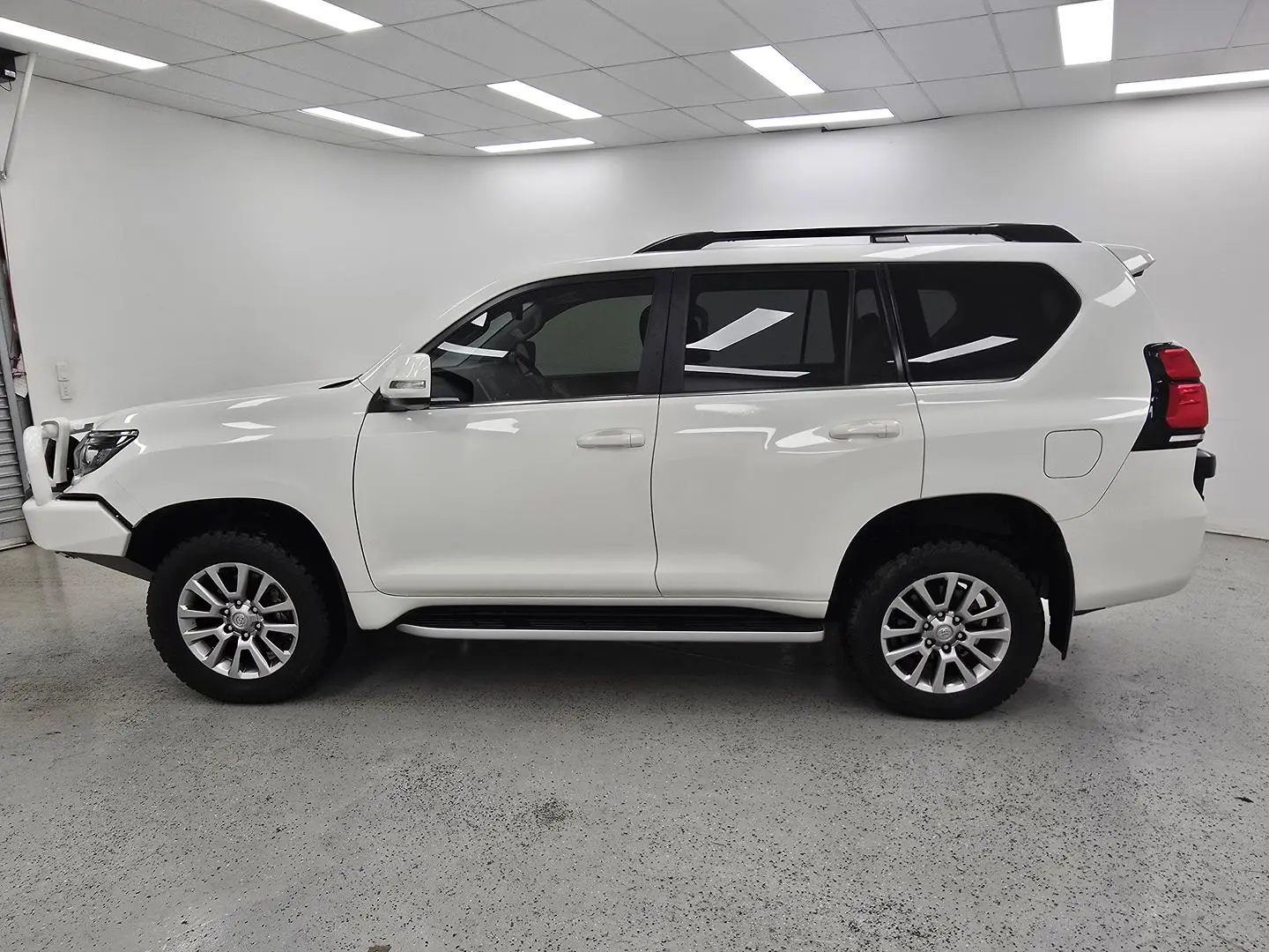 2020 Toyota Landcruiser Prado Gallery Image 6