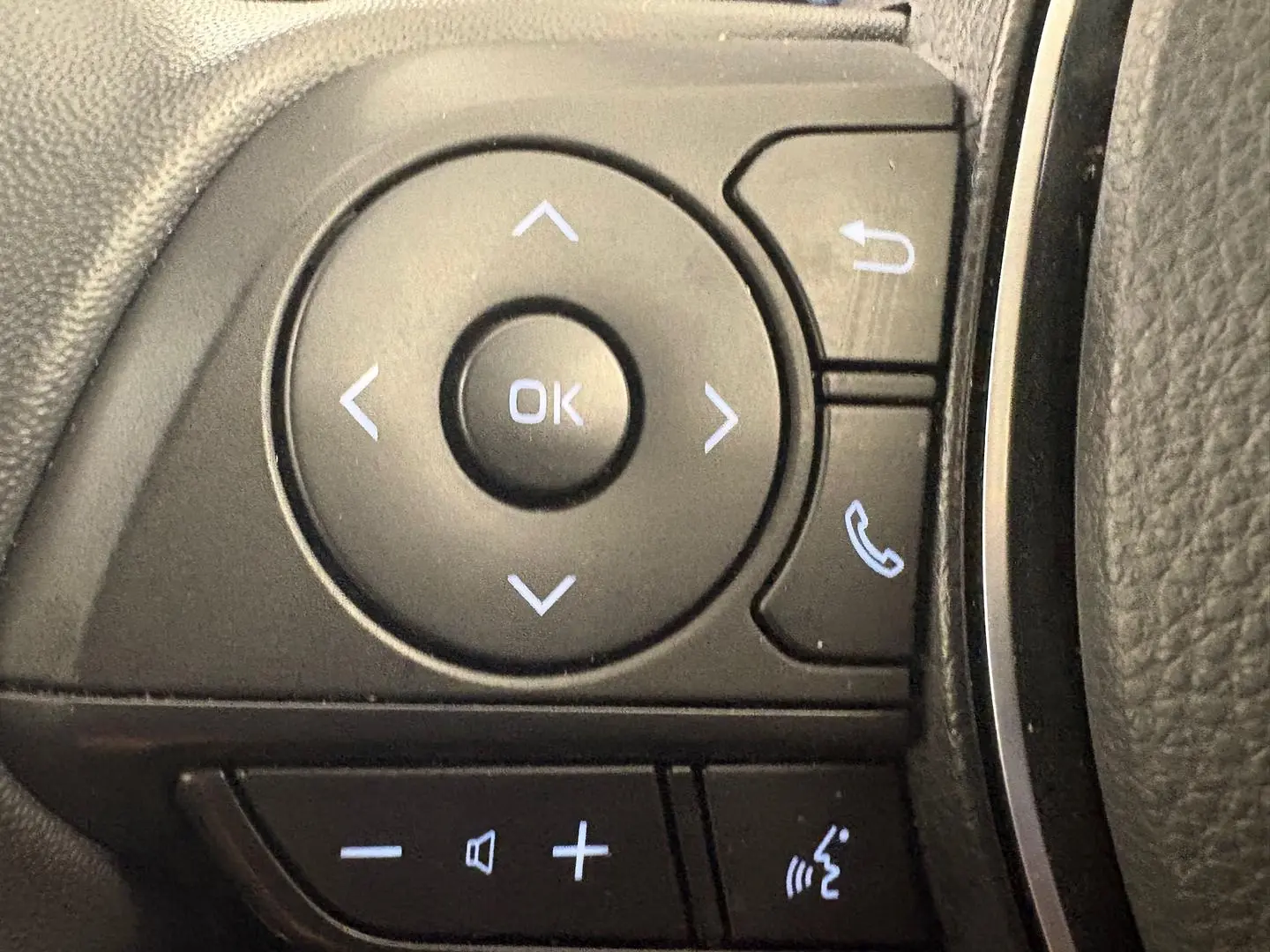 2024 Toyota RAV4 Gallery Image 29