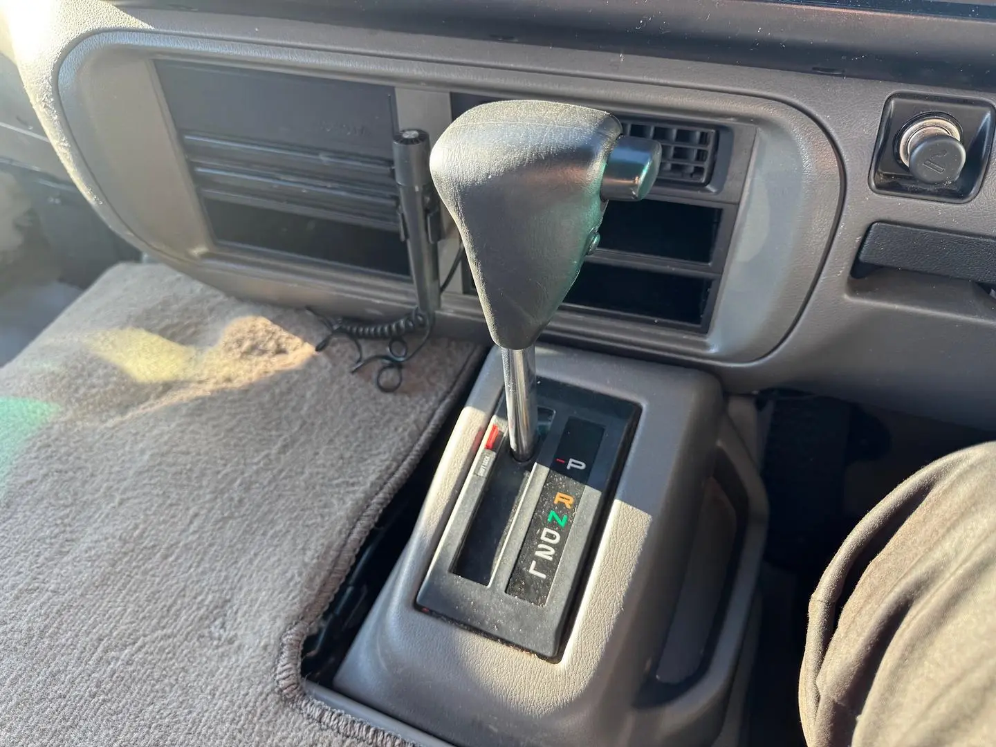 2014 Toyota Coaster Gallery Image 13