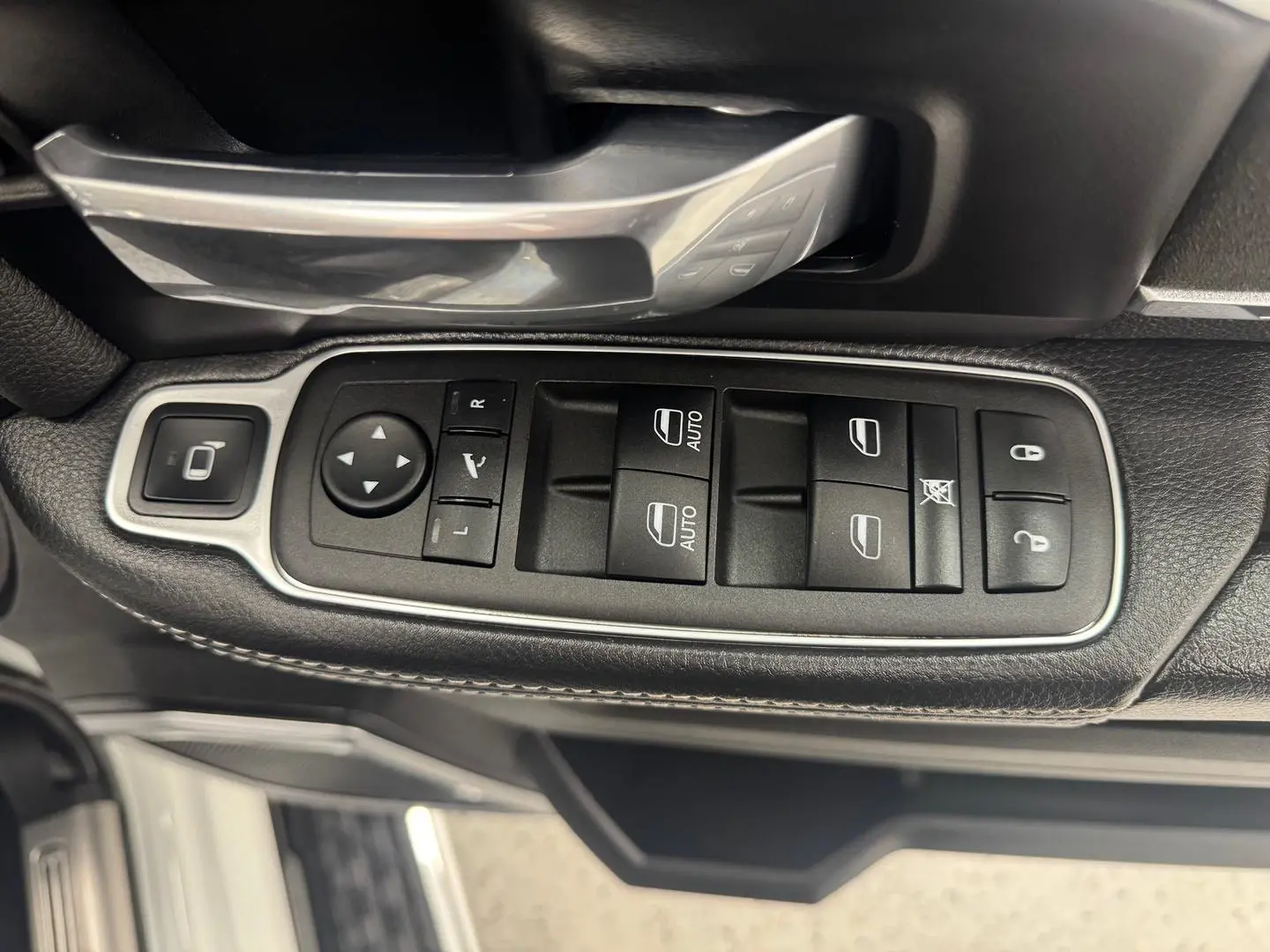 2022 RAM 2500 Gallery Image 16