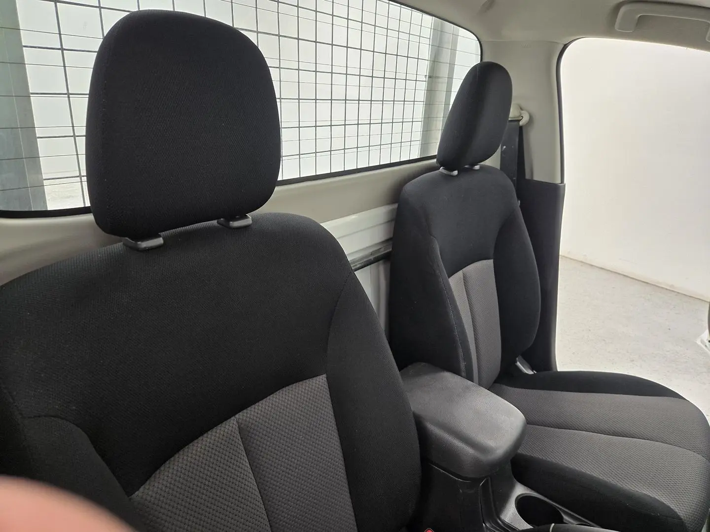 2021 Mitsubishi Triton Gallery Image 20