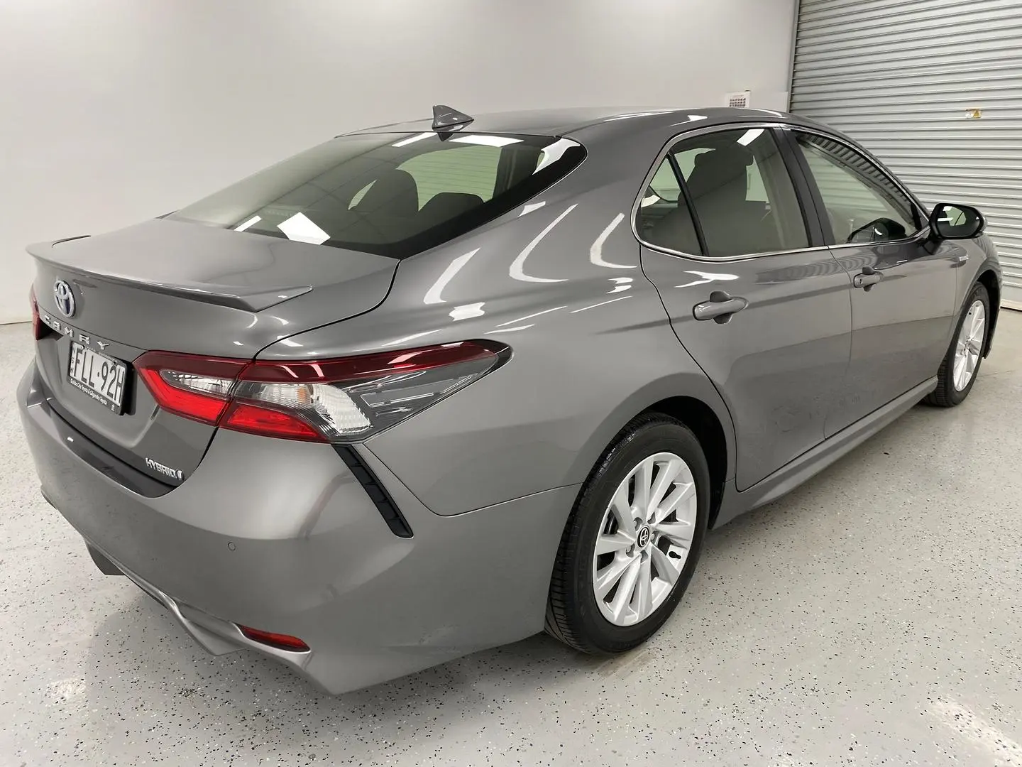 2021 Toyota Camry Image 3