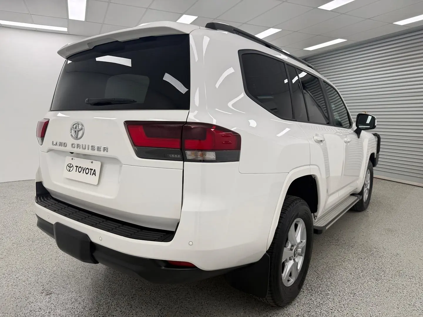 2024 Toyota Landcruiser Gallery Image 3