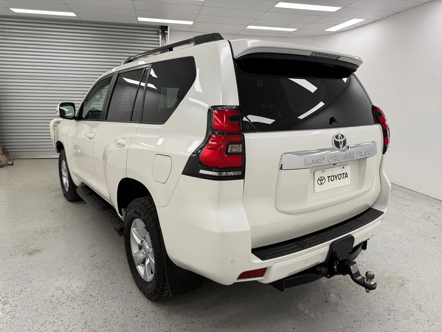 2021 Toyota Landcruiser Prado Gallery Image 5