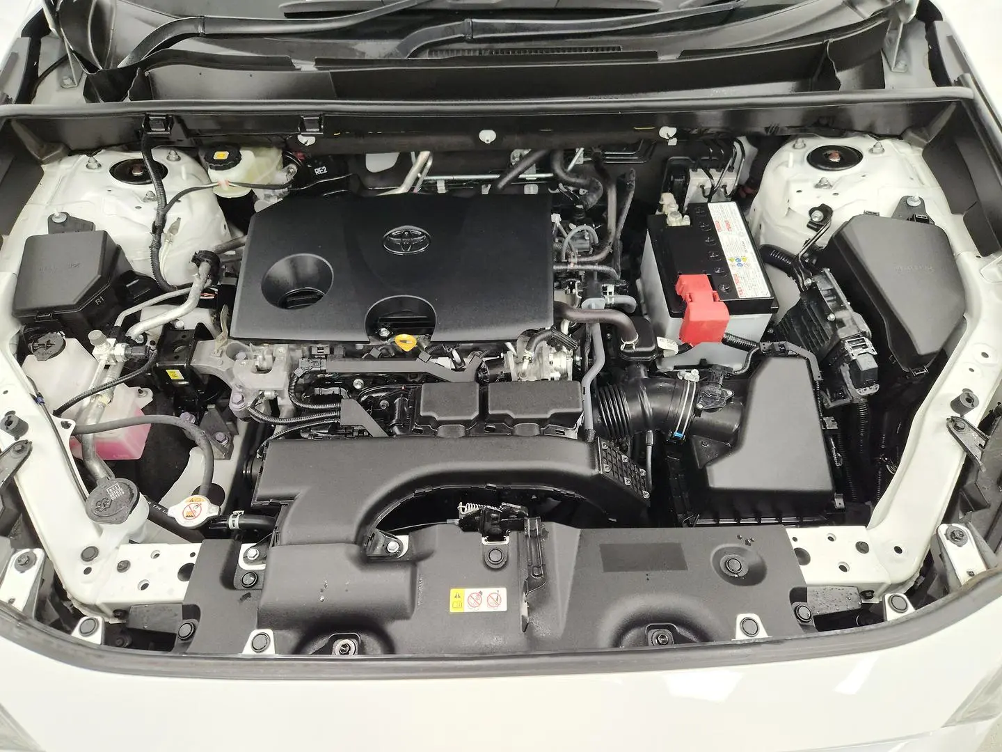 2020 Toyota RAV4 Gallery Image 16