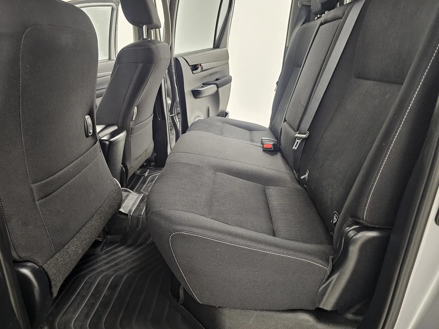 2022 Toyota Hilux Gallery Image 15