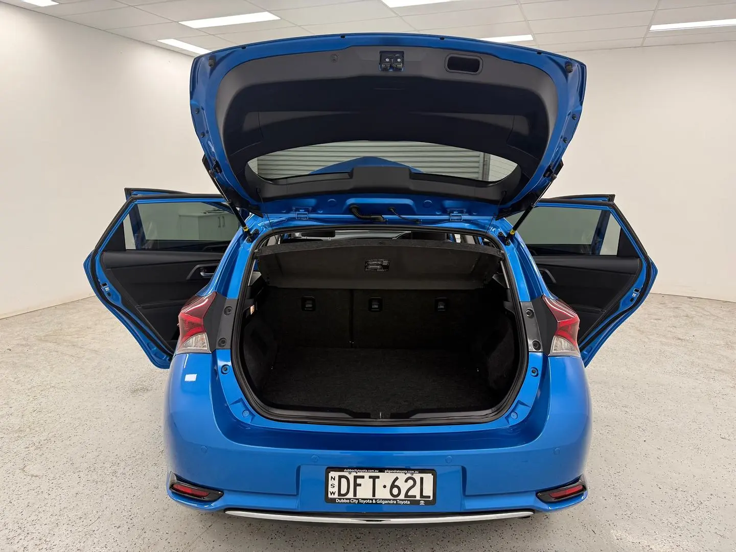 2016 Toyota Corolla Gallery Image 14