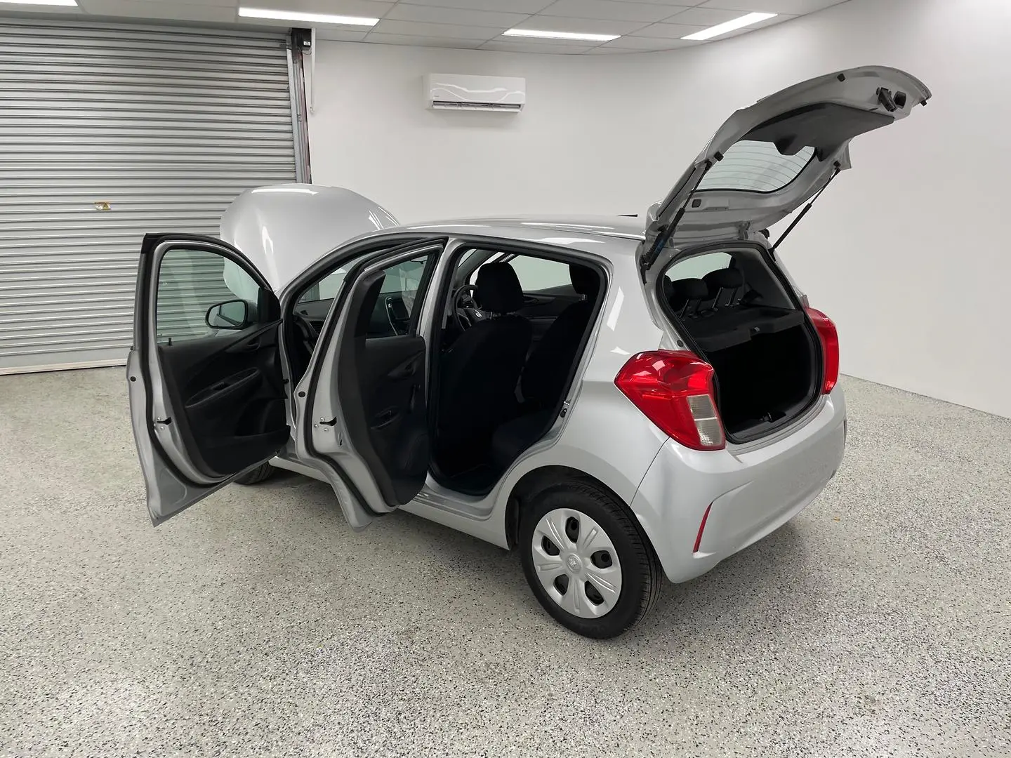 2016 Holden Spark Gallery Image 10