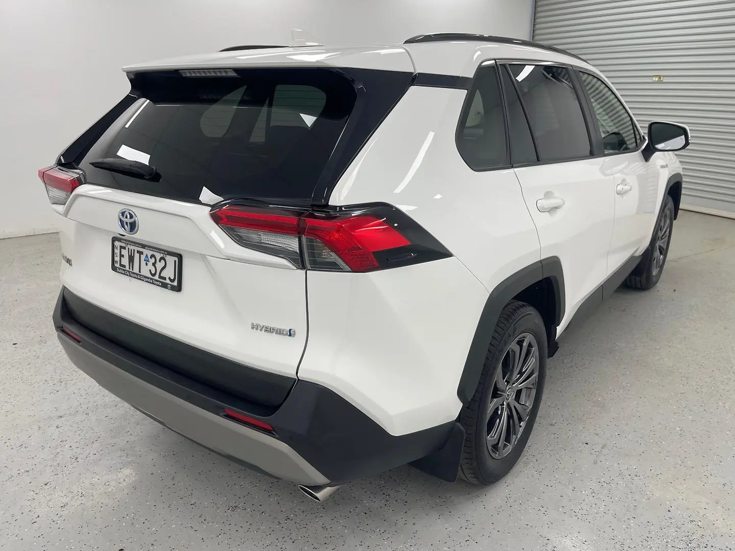 2022 Toyota RAV4 Gallery Image 3