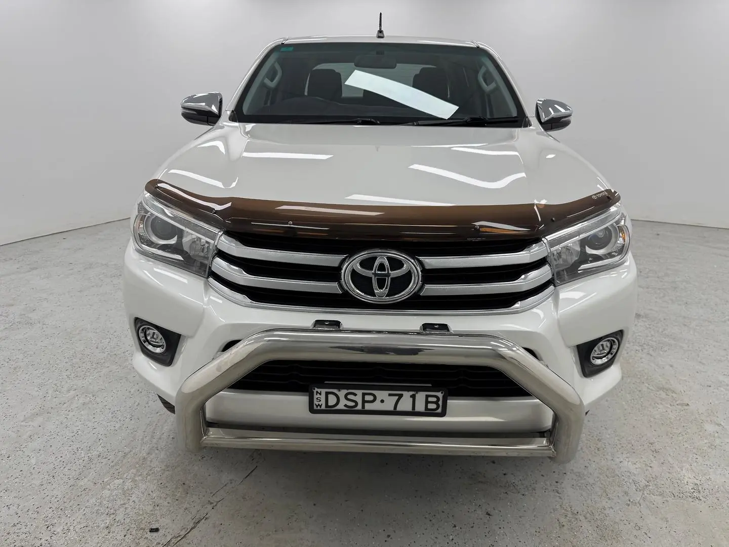 2017 Toyota Hilux Gallery Image 34