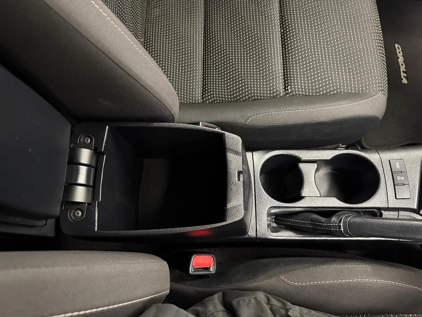 2016 Toyota Corolla Gallery Image 34