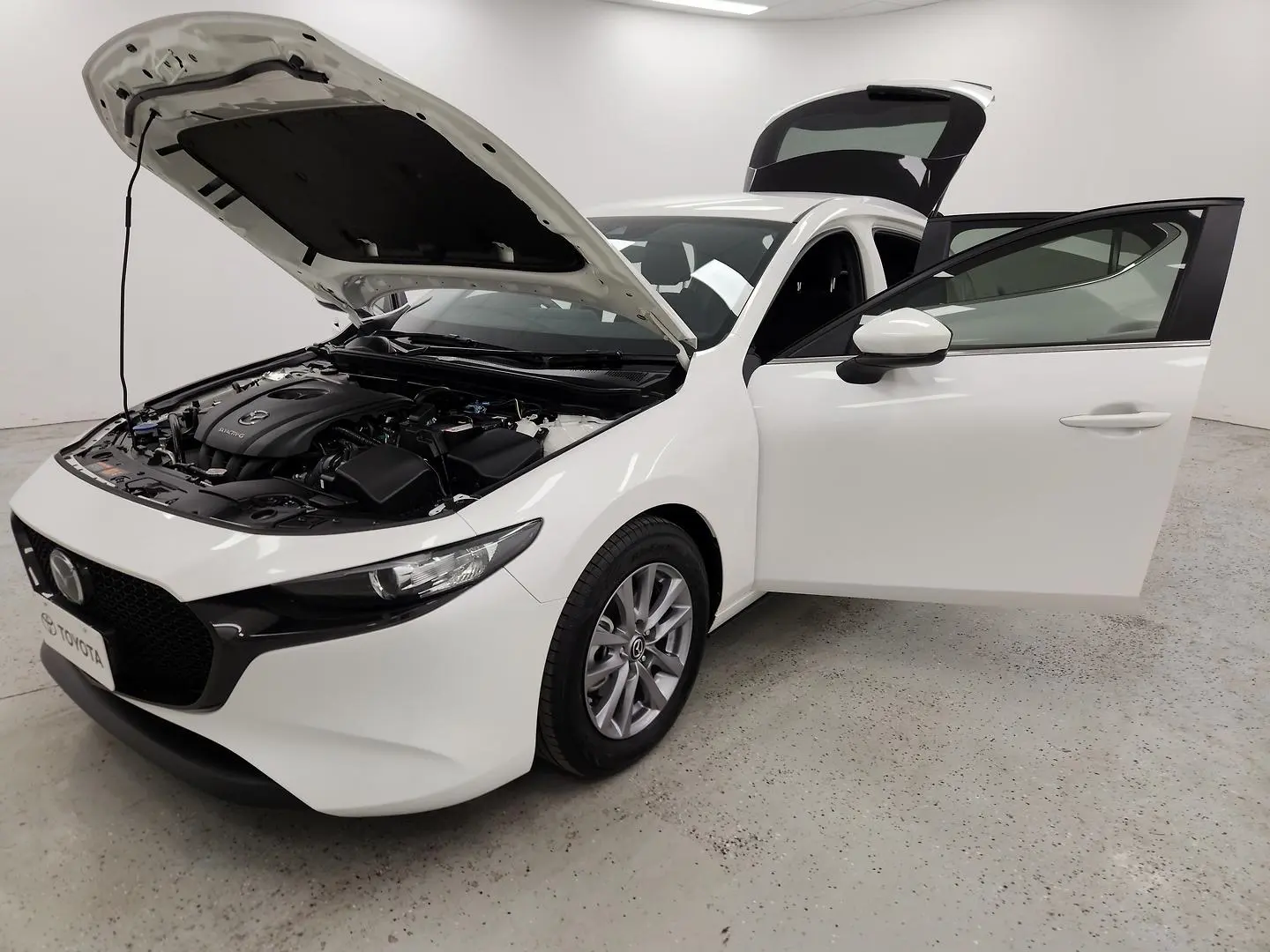 2020 Mazda 3 Gallery Image 14