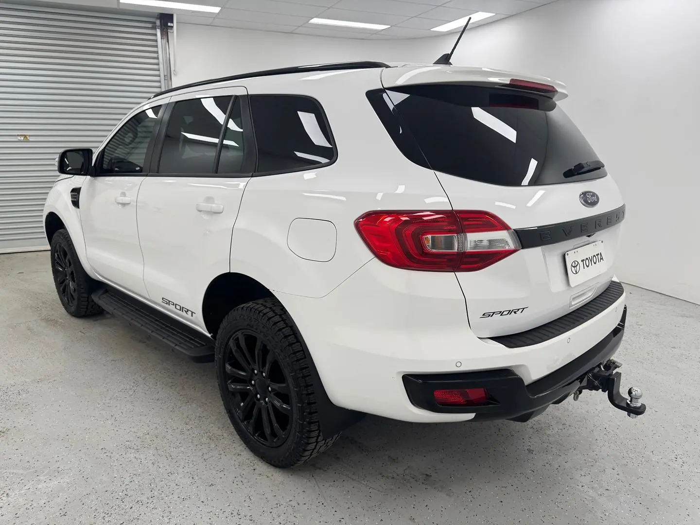 2020 Ford Everest Gallery Image 4