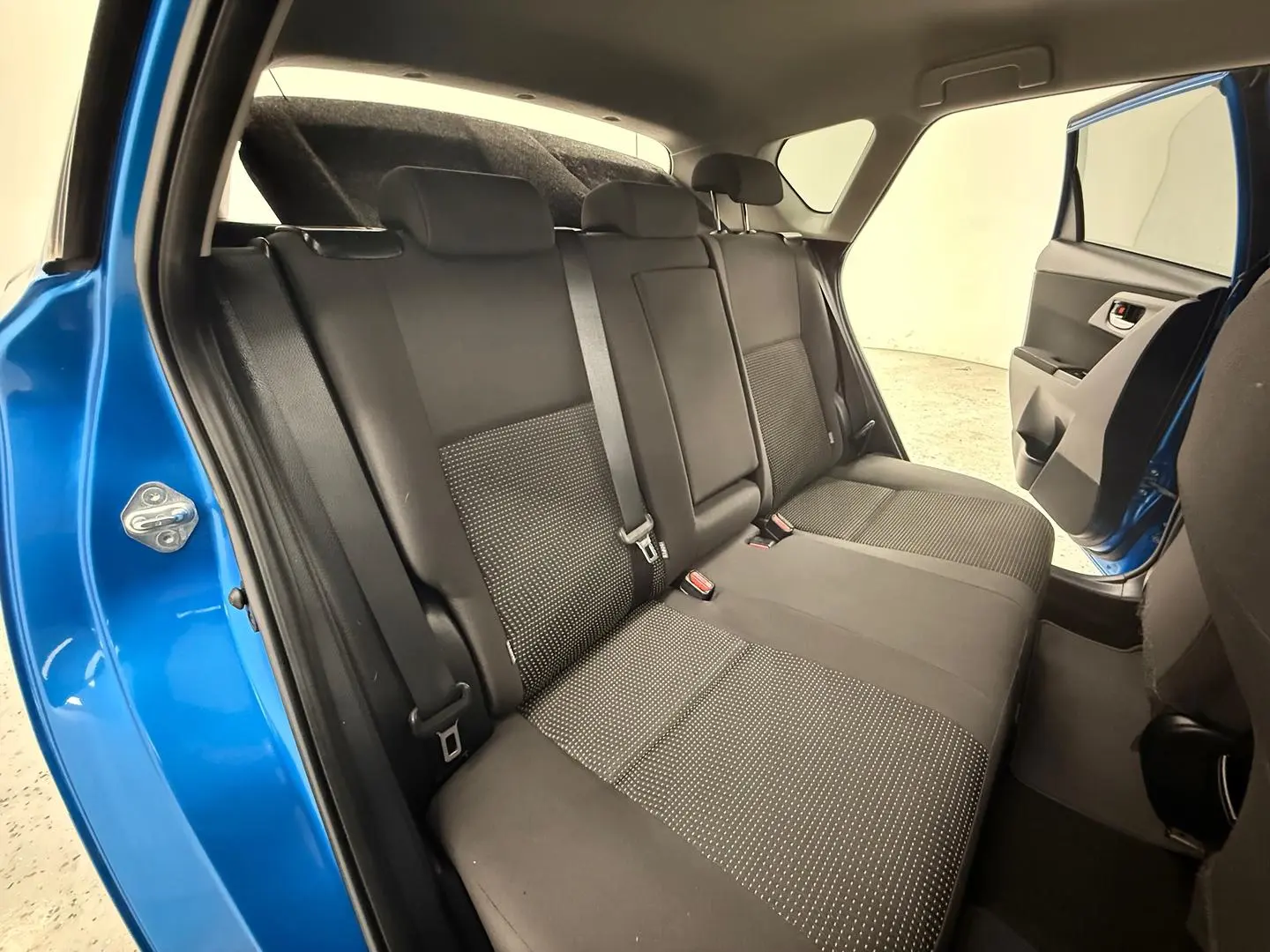 2016 Toyota Corolla Gallery Image 18