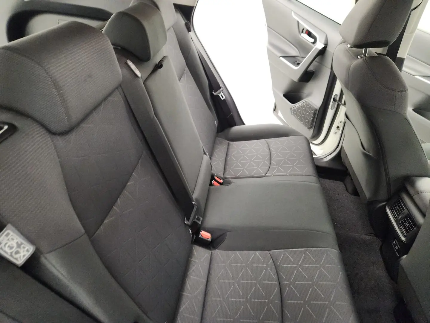 2019 Toyota RAV4 Gallery Image 21