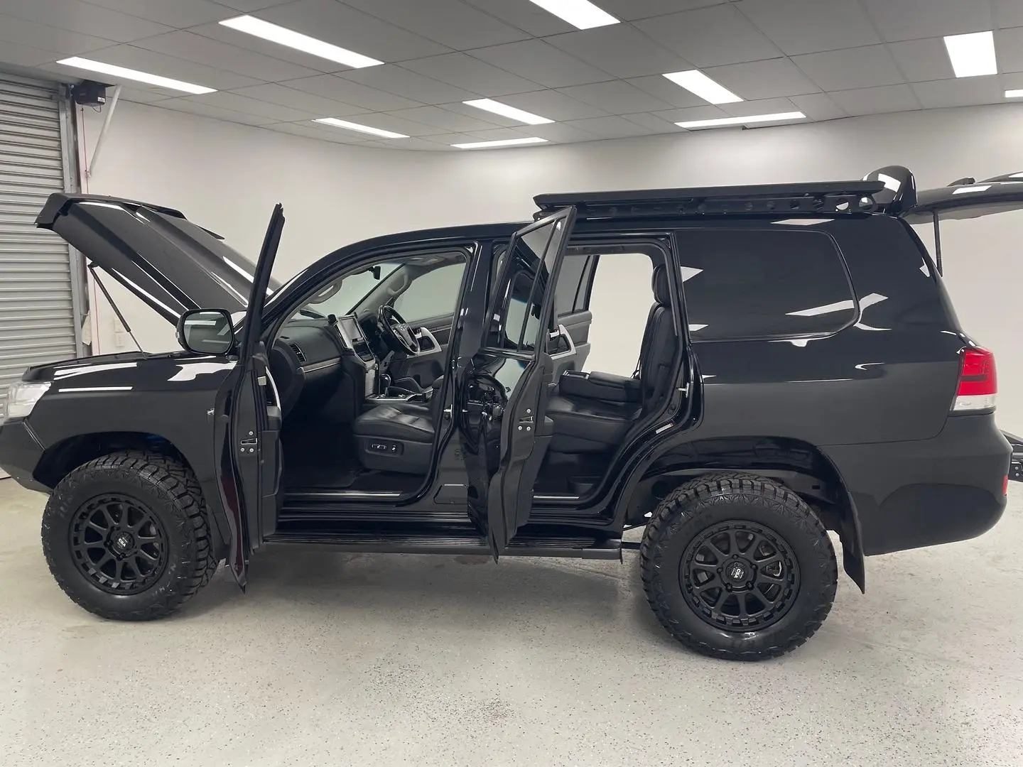 2021 Toyota Landcruiser Gallery Image 13